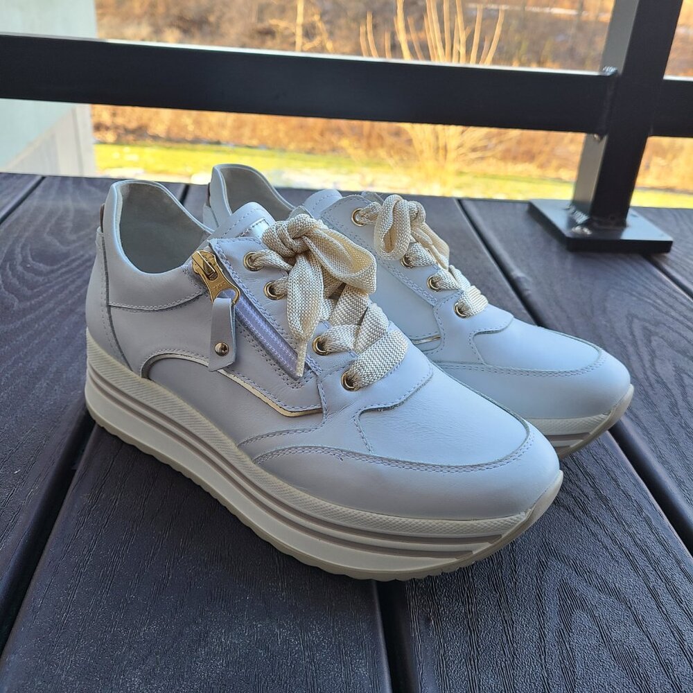 Nero Giardini Platform Sneaker in White/Gold - size 36